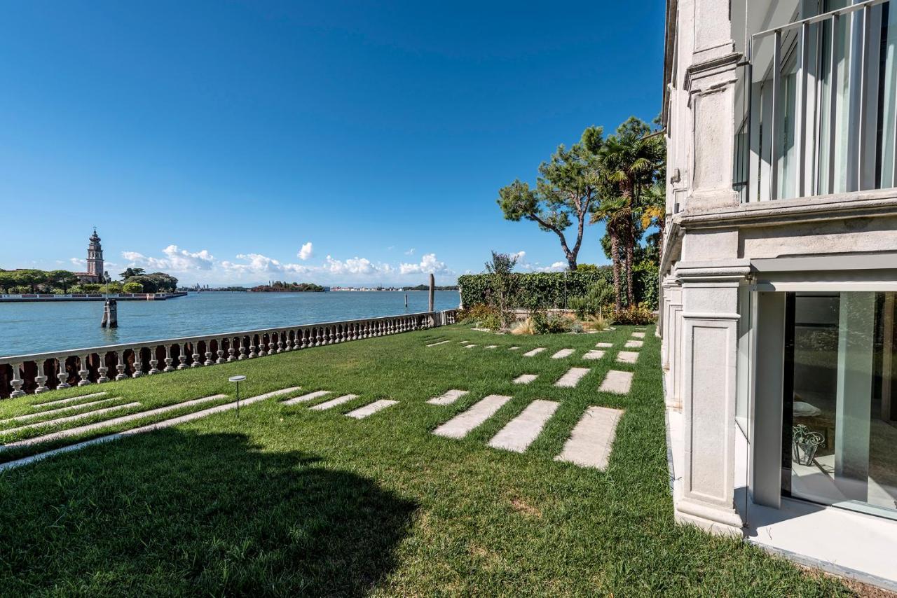Ca' Delle Contesse - Villa On Lagoon With Private Dock And Spectacular View Lido di Venezia Exterior foto