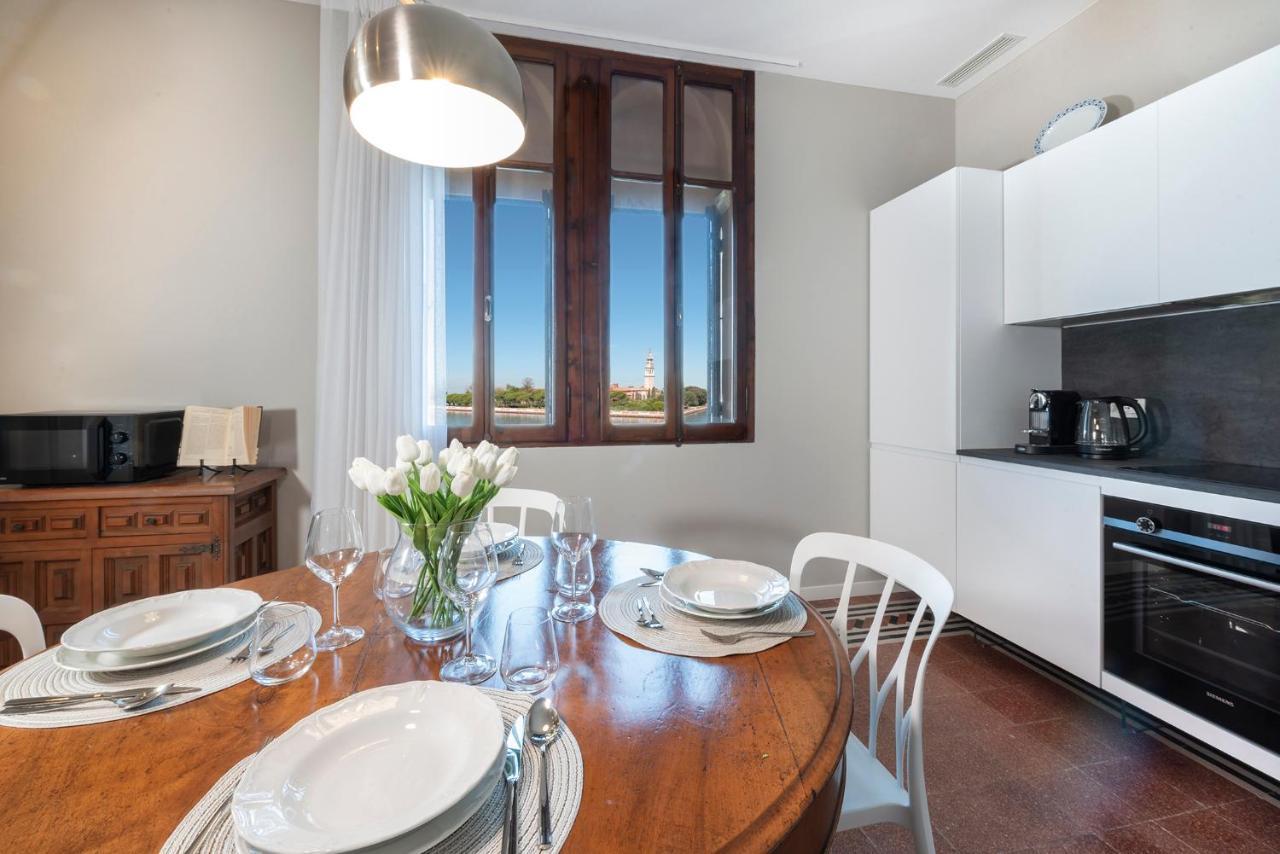 Ca' Delle Contesse - Villa On Lagoon With Private Dock And Spectacular View Lido di Venezia Exterior foto