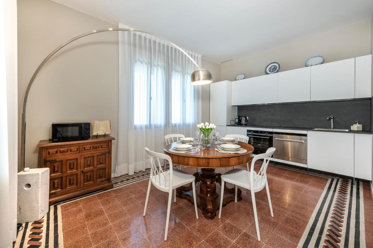 Ca' Delle Contesse - Villa On Lagoon With Private Dock And Spectacular View Lido di Venezia Exterior foto