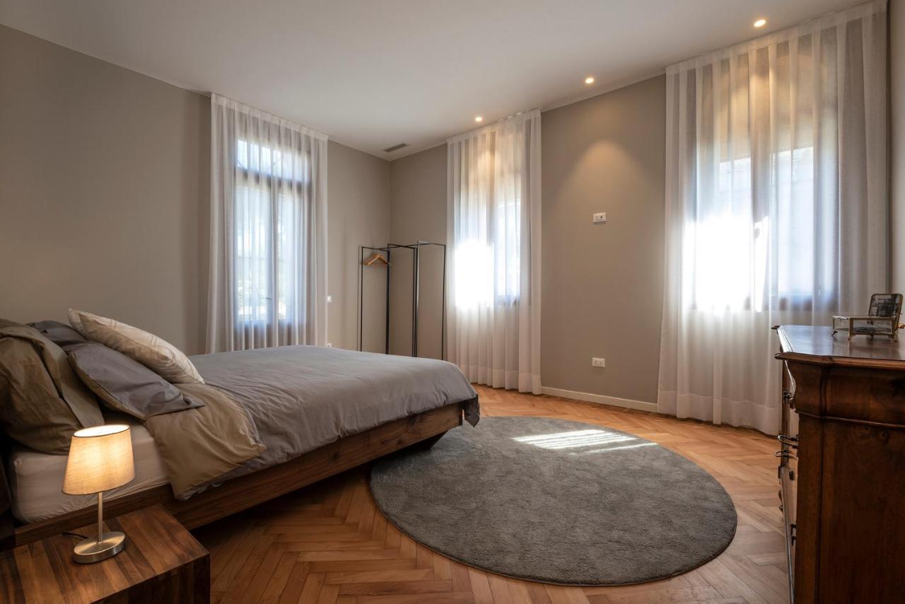 Ca' Delle Contesse - Villa On Lagoon With Private Dock And Spectacular View Lido di Venezia Exterior foto